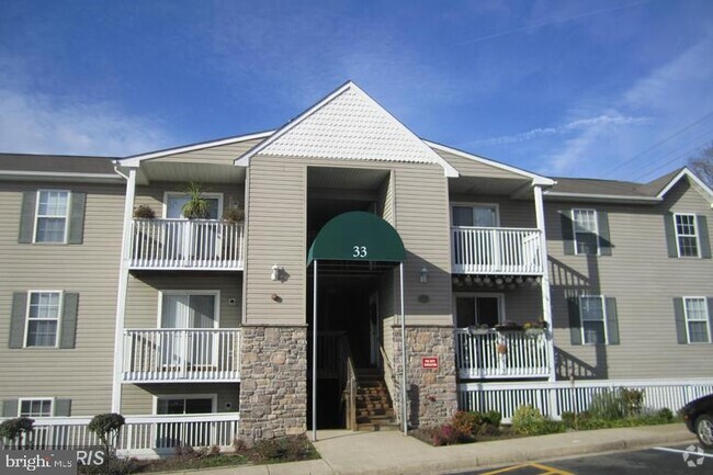 Building Photo - 33 Fern Oak Cir Unit 33101 Rental