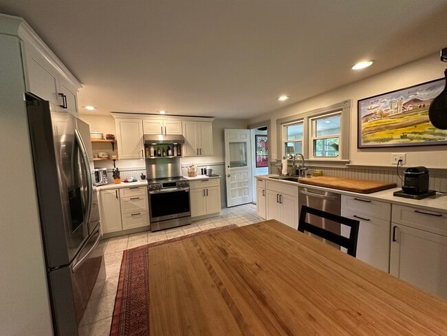 Photo - 51 Spruce St