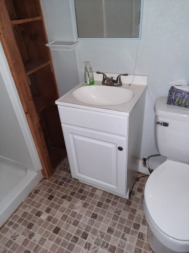 Photo - 110 E Burgess St