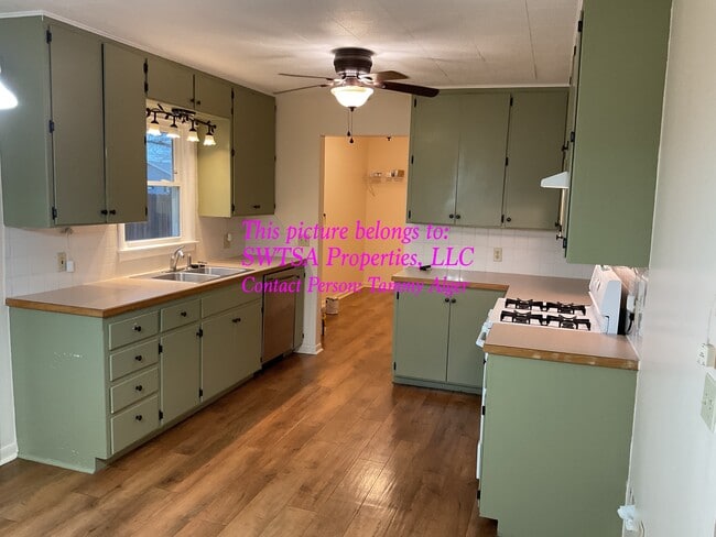 Photo - 929 Wood Street