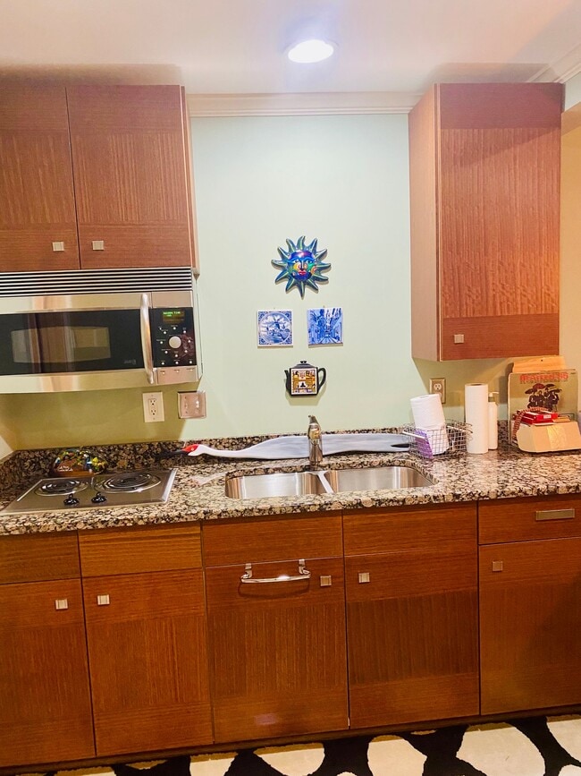 Photo - 712 Woodward Ave SE Unit Studio