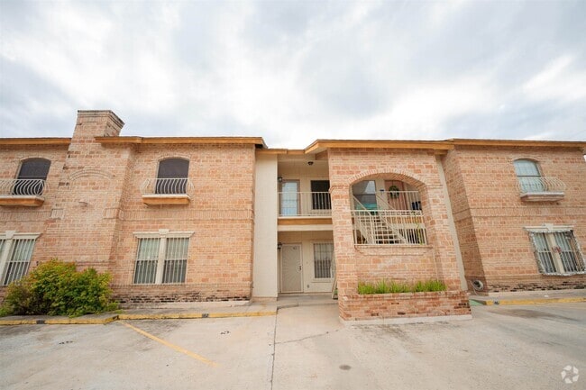 Building Photo - 1419 E Gustavus St Unit 45 Rental