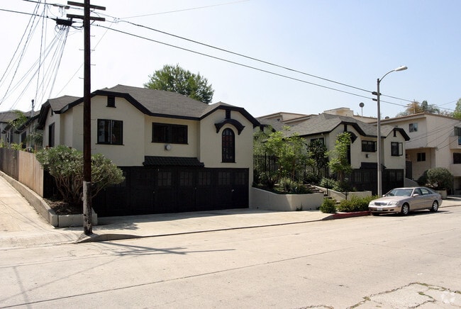 Photo - 637-647 Maltman Ave.