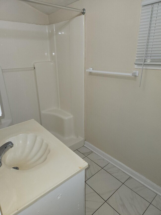Photo - 1710 15th St SW
