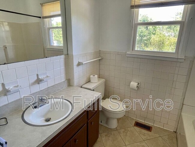 Photo - 465 Clearwater Dr