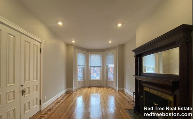 Photo - 287 Newbury St Unit 1