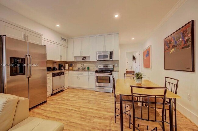 Photo - 524 NW 35th St Unit 2
