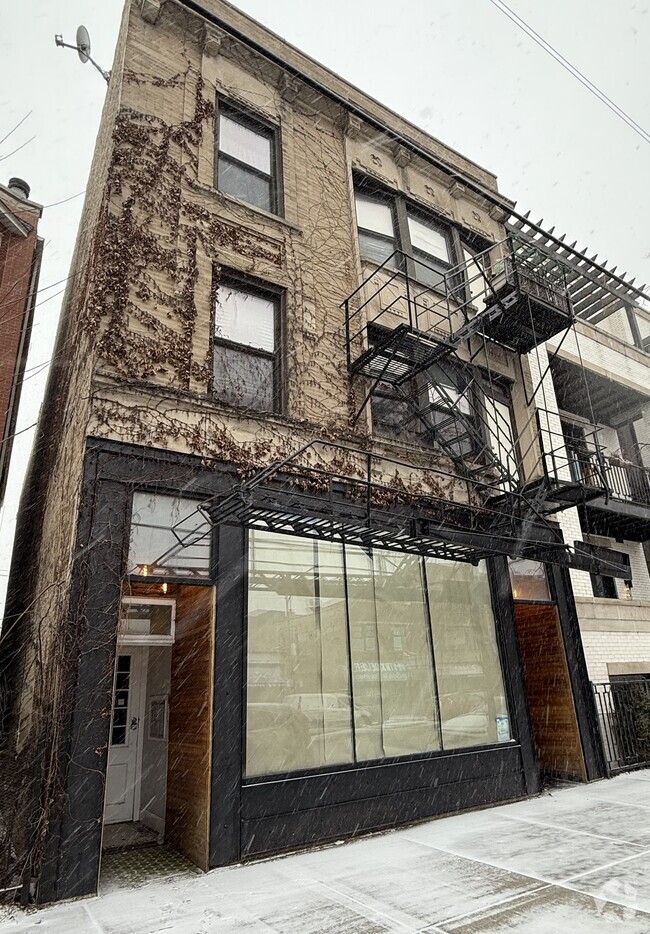 Building Photo - 3938 N Ashland Ave Unit 2F Rental