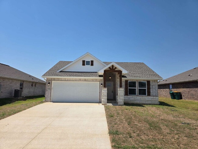 Building Photo - 8760 Sunspire Ln