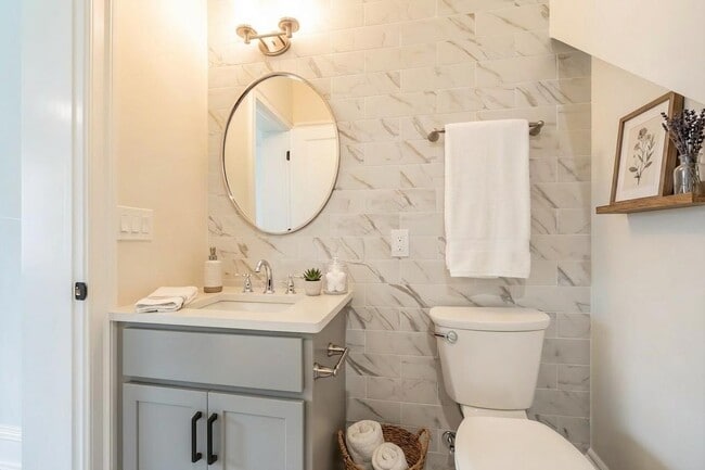 Photo - 104 Poplar Ave Unit 1