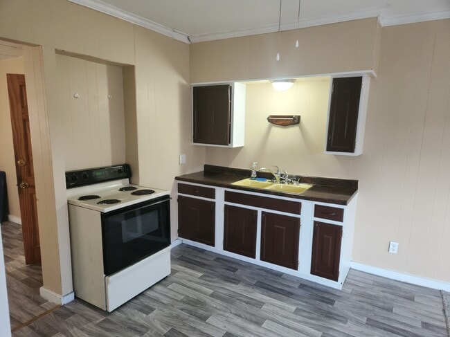 Photo - 600 W Station St Unit 600