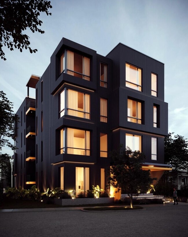 Building Photo - 259 NW 33rd St Unit 4