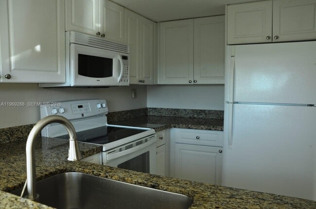 Photo - 11750 SW 18th St Unit 501-1