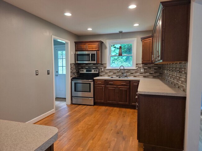 24 Fremont Rd