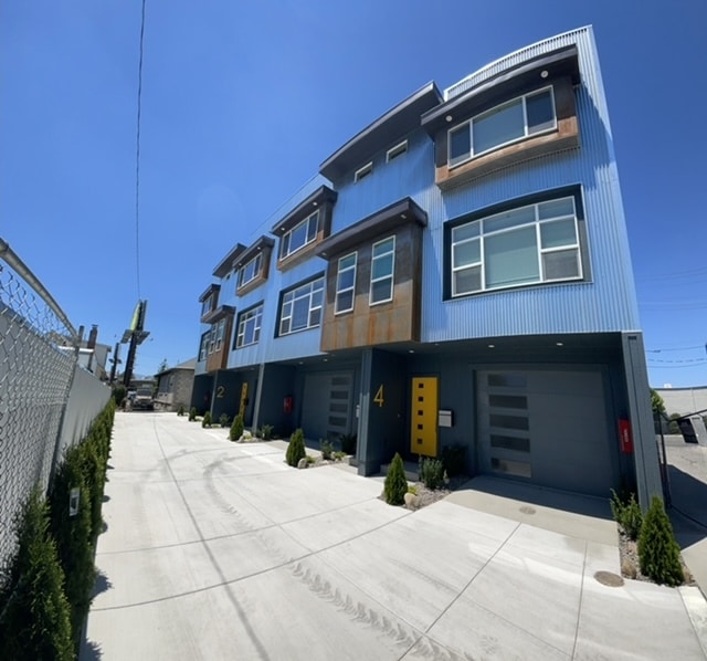 Building 1 - 236 Keystone Ave Townhome