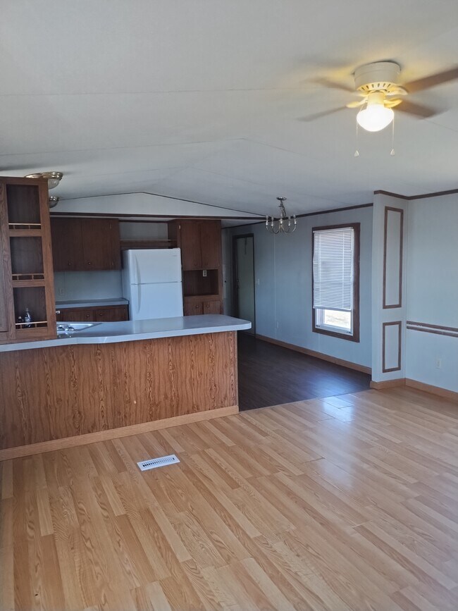 Photo - 361 Golden Dale Dr