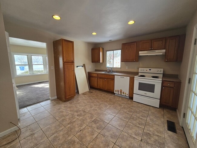 Photo - Beautiful 3 Bedroom Ranch - Norwin School District - Available Immediately