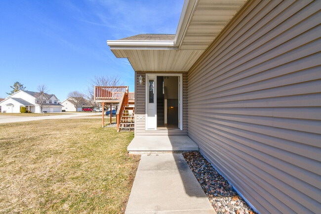 Photo - 235 Cavil Way