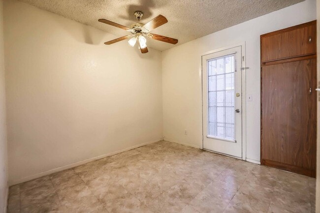 Photo - CUTE 2 BEDROOM CONDO!