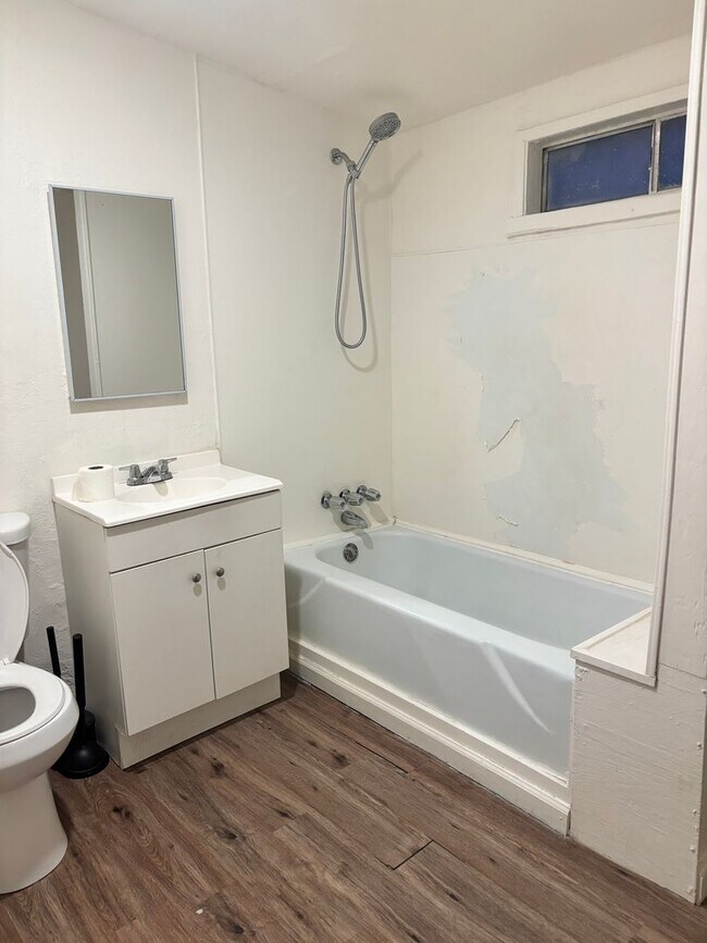 Photo - 615 Central Unit 615 Central