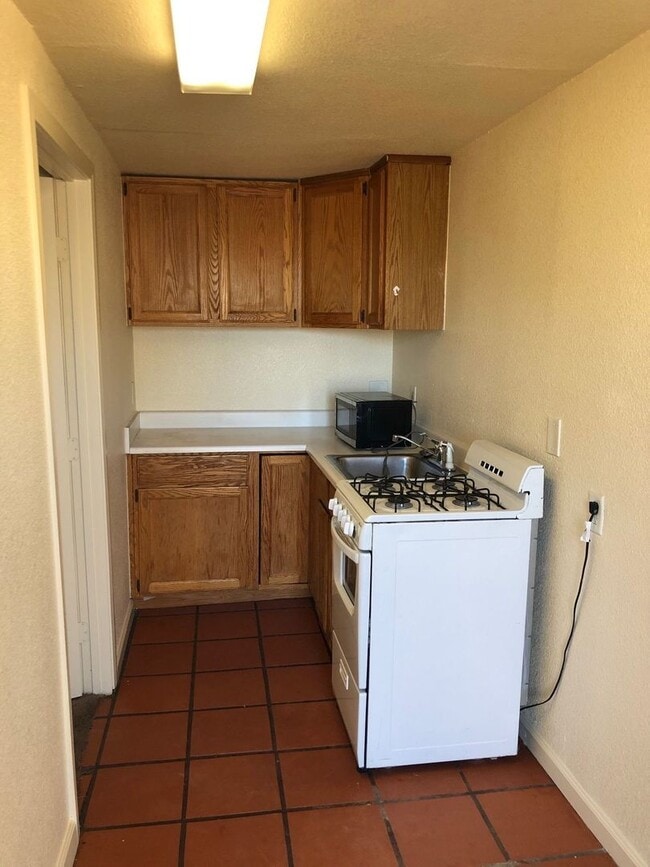 Photo - 227 Kansas Ave Unit B