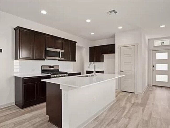 Photo - 7717 Lowenfield Dr