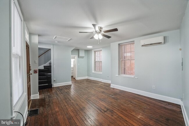 Photo - 4373 Cresson St