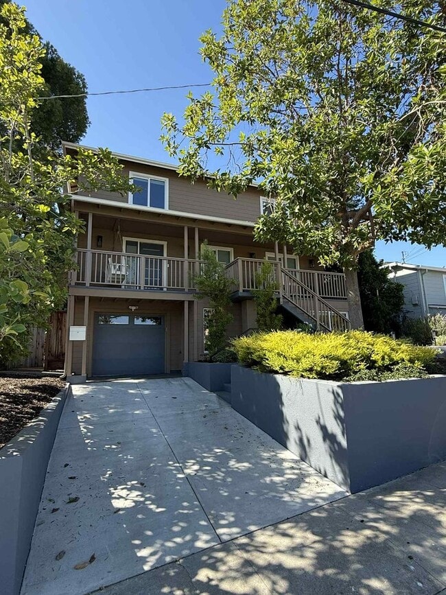 Building Photo - Modern 4-Bedroom Retreat in San Carlos – R... Rental