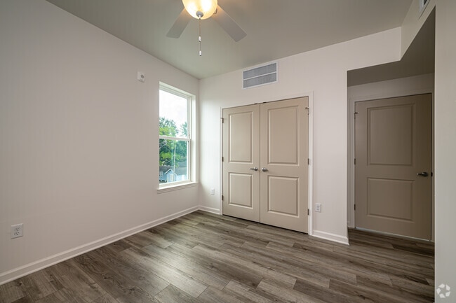 1BR, 1BA - Primary Bedroom