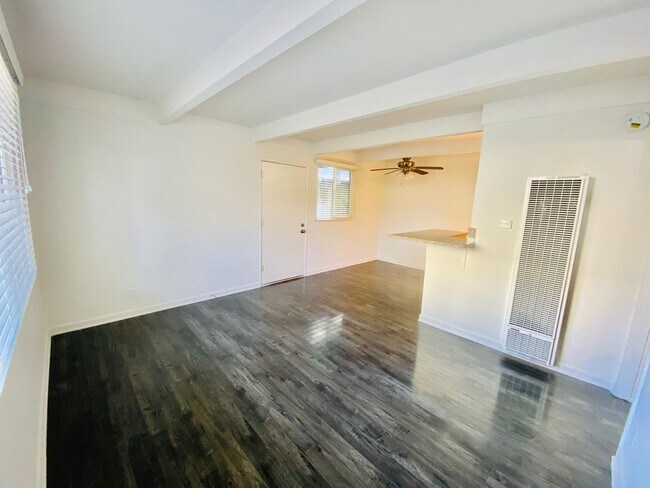 Photo - 9025 National Blvd