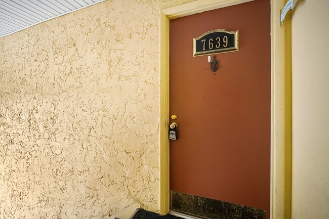Photo - Affordable 3/2 in the Heart of Town And Co...