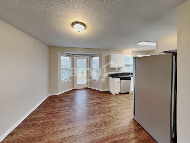 Photo - 8022 Crete Ln