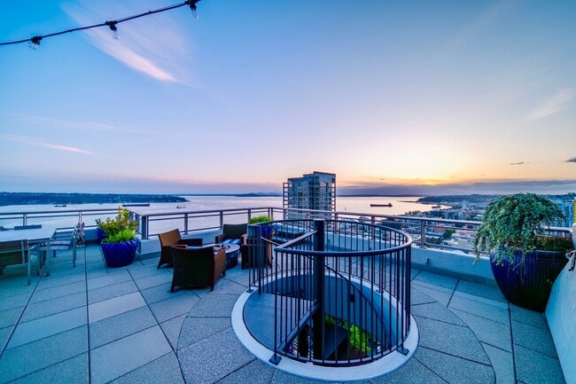 2Bd/2.5Ba Seattle Penthouse - 2Bd/2.5Ba Seattle  Penthouse Unidad 2