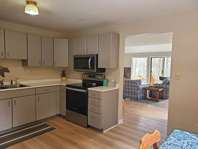 Photo - Live On The Water! 3 Bedroom House For Rent