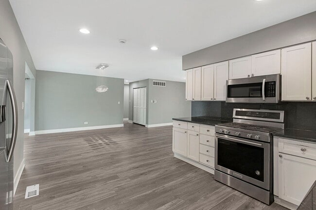 Photo - 595 Aberdeen St