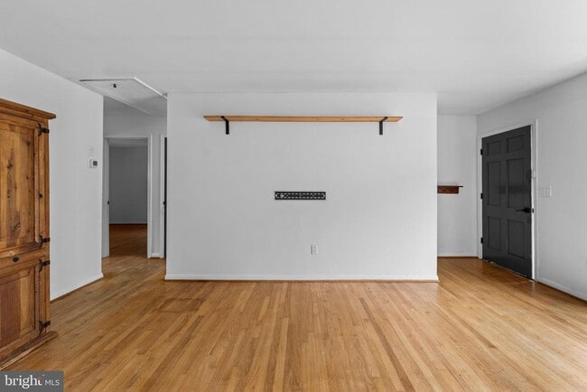 Photo - 203 Maple St