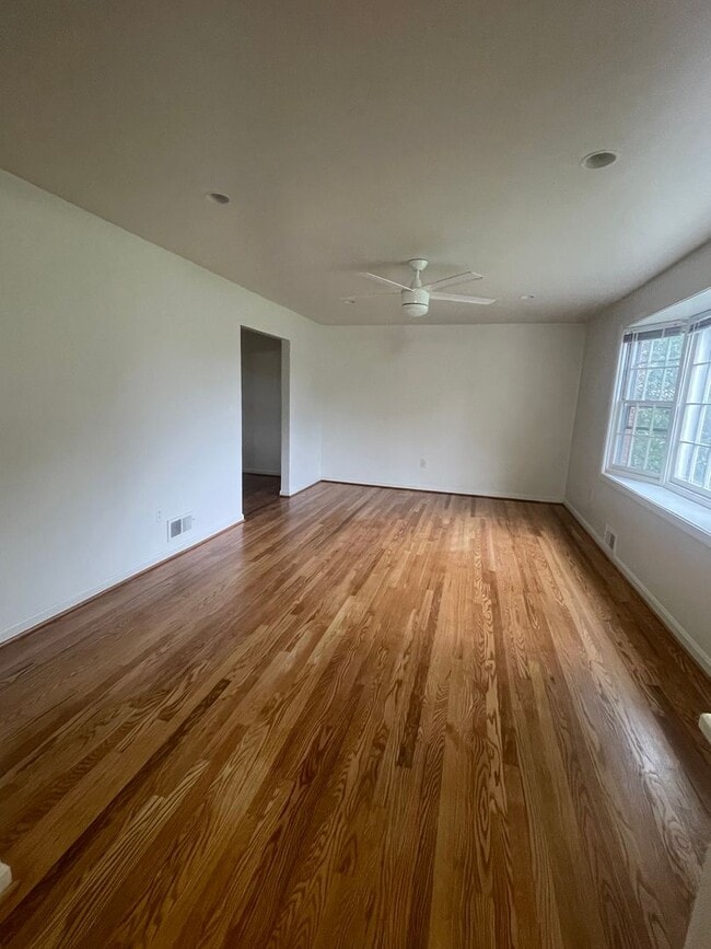 Photo - Single Family in Silver Spring