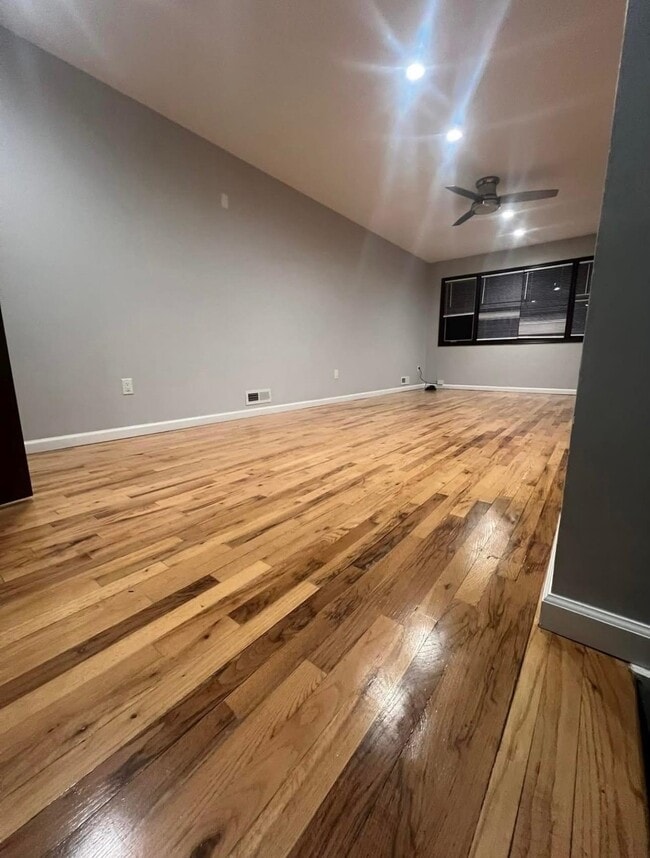 173 W 17th St