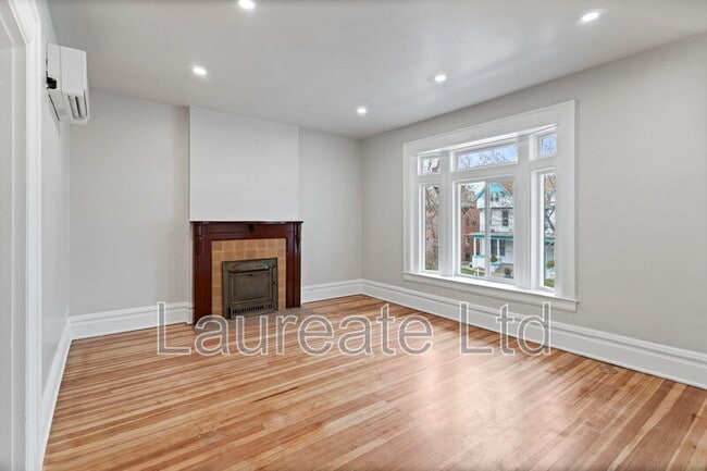 Photo - 1058 N Pearl St Unidad #3