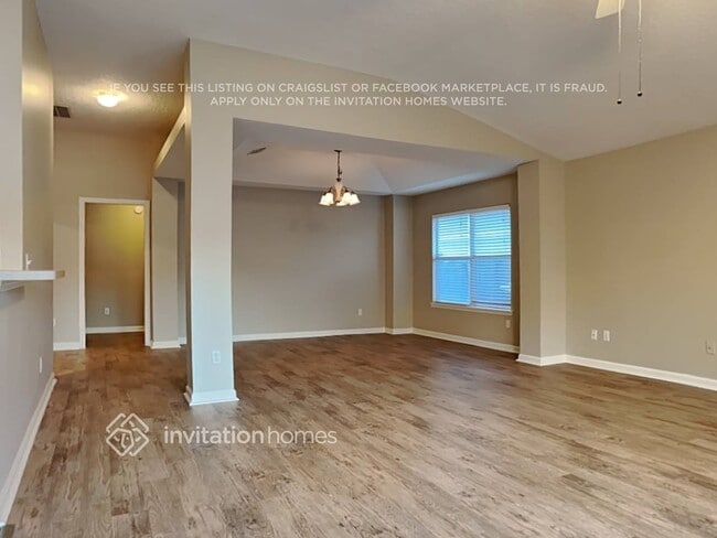 8621 Derry Dr