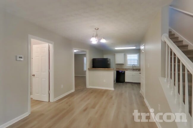 Photo - 1030 Weatherwood Pl NE