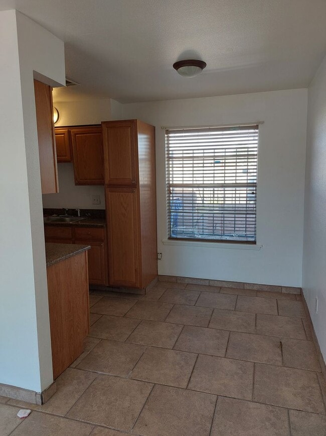 Photo - Roomy Duplex Apartment Convenient to NMSU