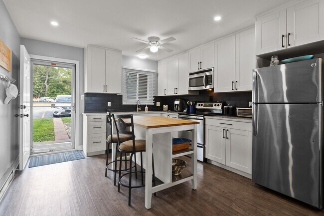 Photo - 536 N Cogswell Dr