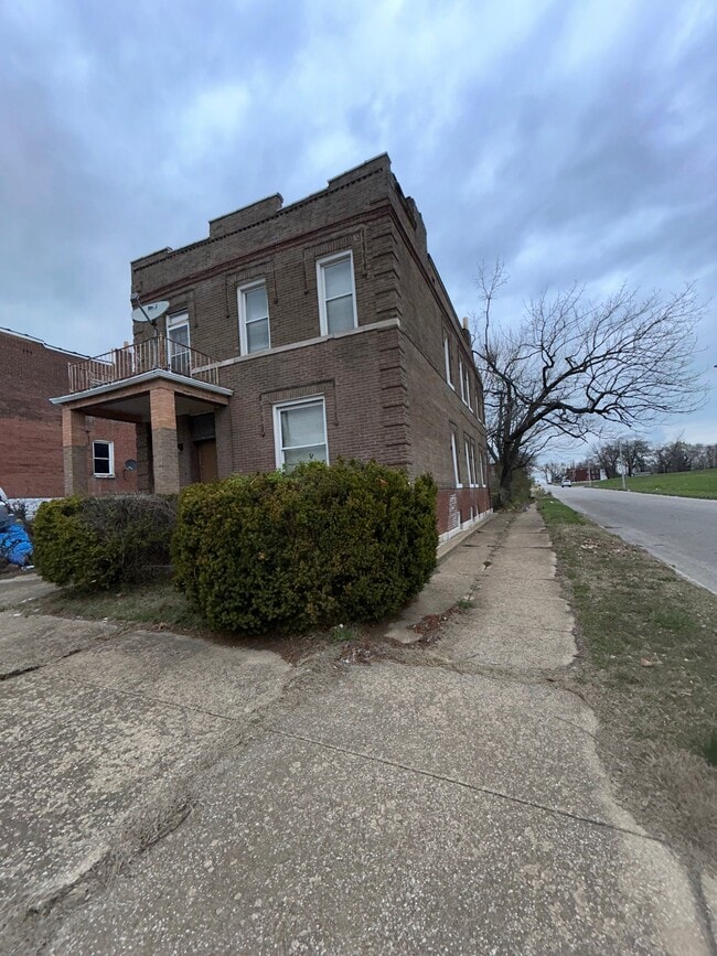 Photo - 5601 Lotus Ave