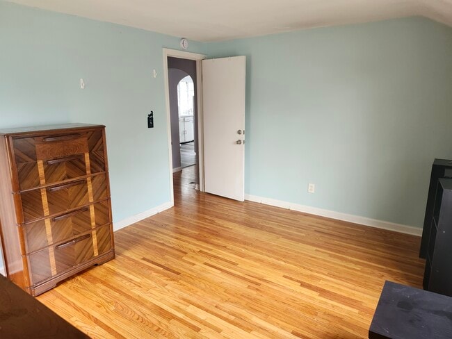 Photo - 193 Lisbon Ave Unidad 2