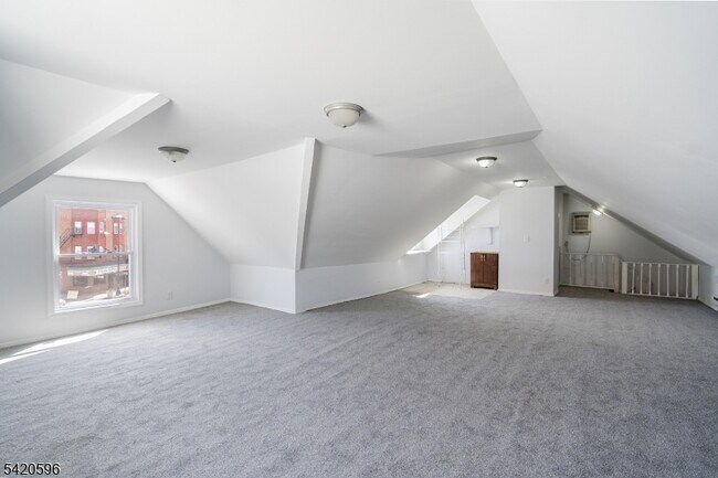 904 2nd Ave Unit 2