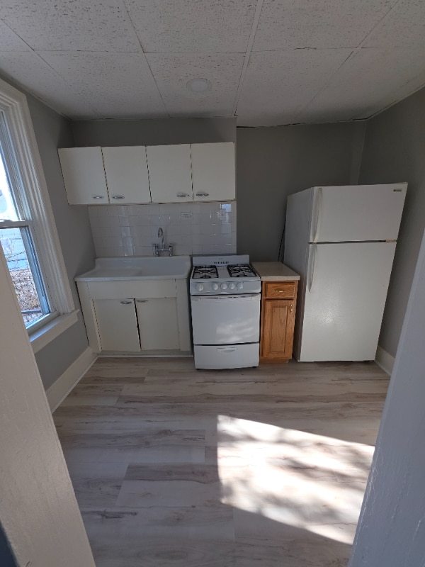 Photo - 2418 State St Unit 4