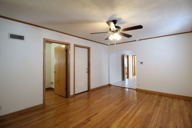 Photo - 1+ Bedroom 1 Bath Apartment in Midtown Unit 1312 W 39TH ST. #1