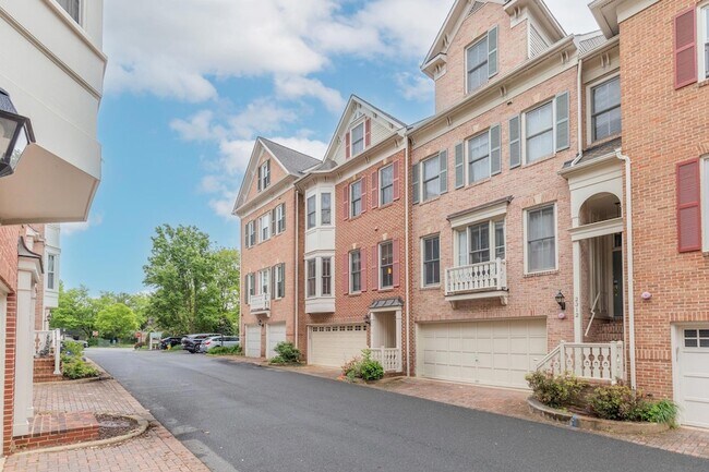 Photo - 2310 N Van Buren Ct