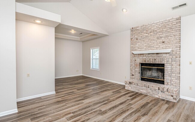 Photo - 1416 Whitburn Dr